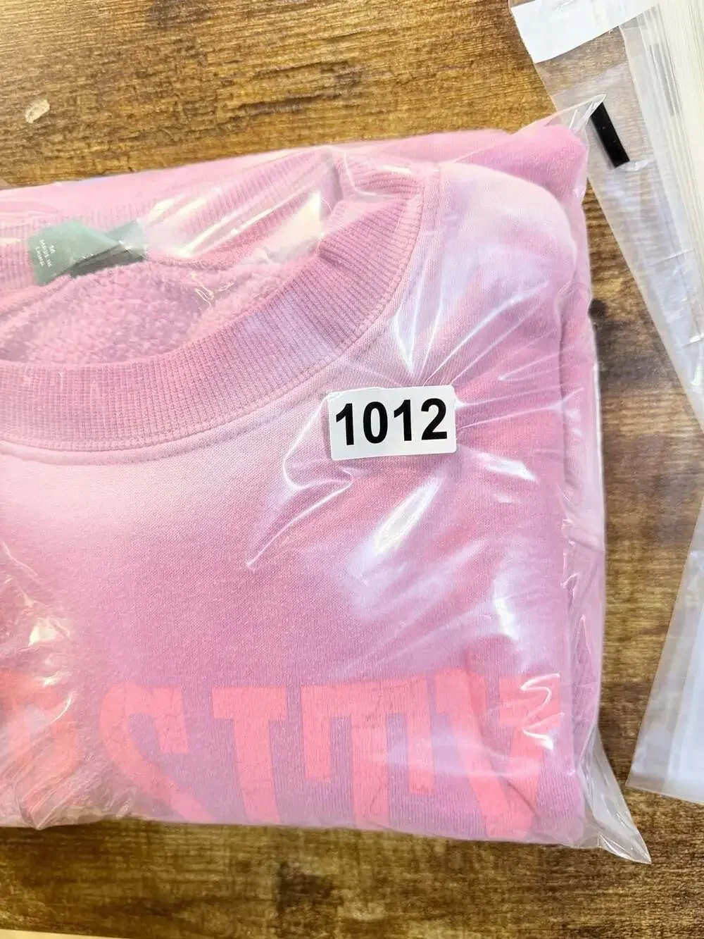 Wild Fable Varsity 33 Basketball Pink Mineral Wash Crewneck Sweatshirt - Picture 6 of 6